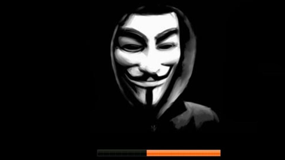 Bu kez Assange'ı vurdular