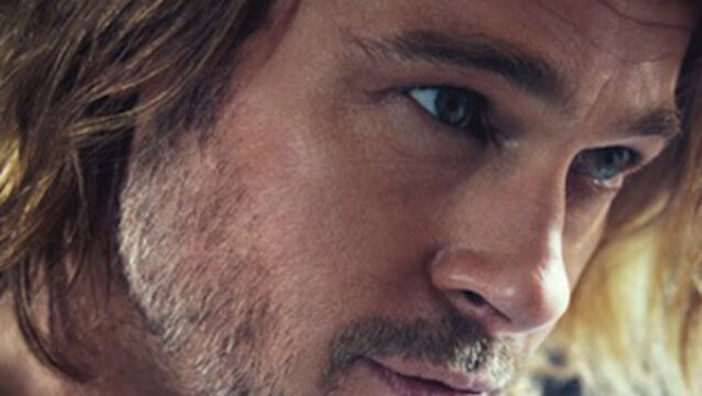 Brad Pitt bir ilke imza attı