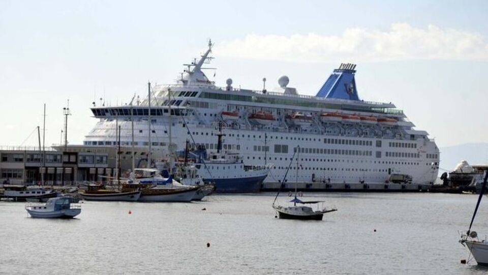 Malta bayraklı "Thomson Majesty" Bodrum'da!