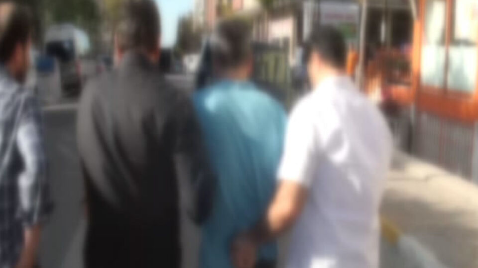 'O öğretmen' yakalandı!