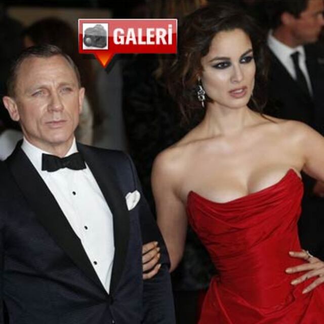 'Utangaç' Bond donla sevişmiş