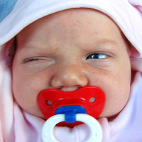 Biberon ve emzik nasıl zarar veriyor?