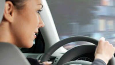 Kadın sürücüler erkekleri solladı!