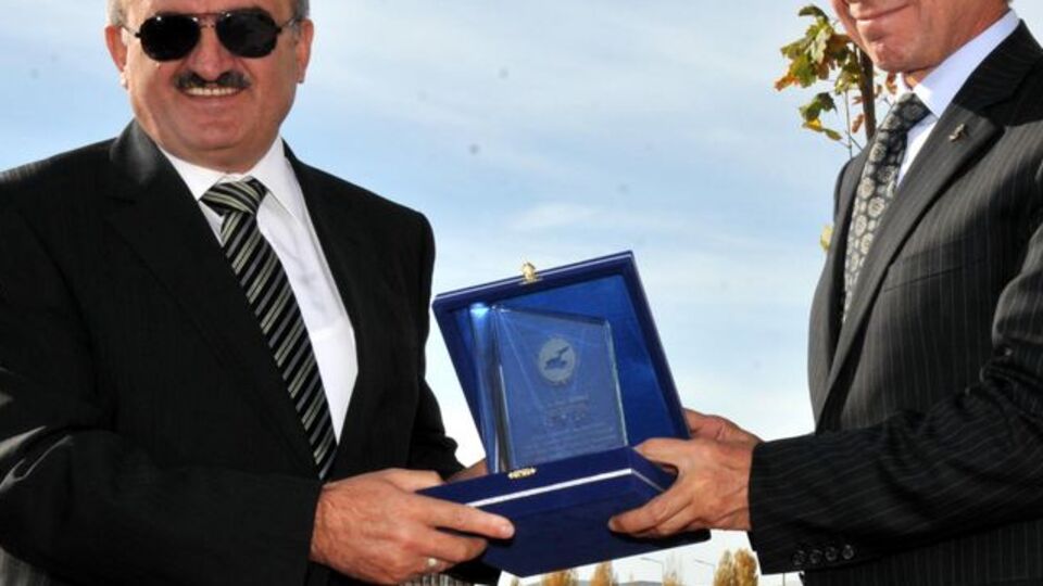 İş Bankası'ndan Van'a öğrenci yurdu!