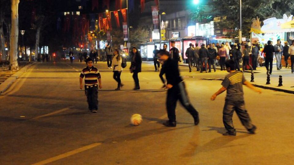 Taksim Meydanı trafiğe kapandı