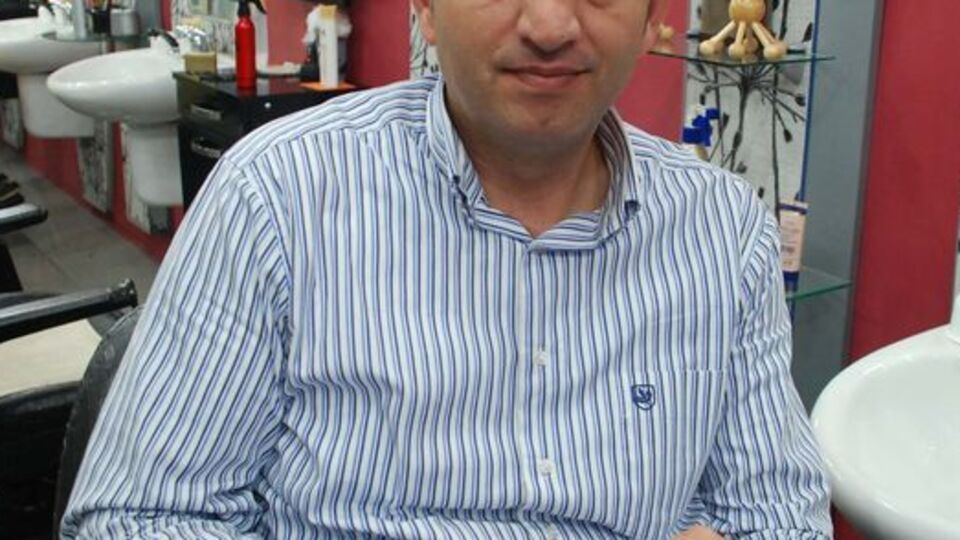 Usturadan jilet aparatı yaptı