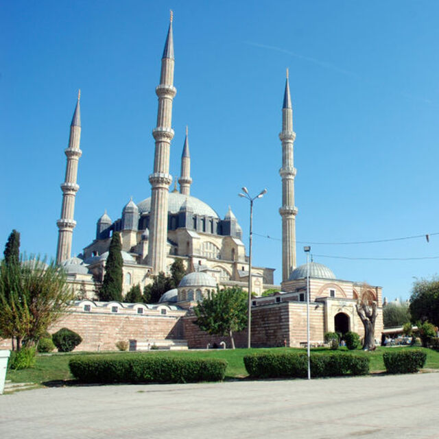 Camileri 'Cem' için açın
