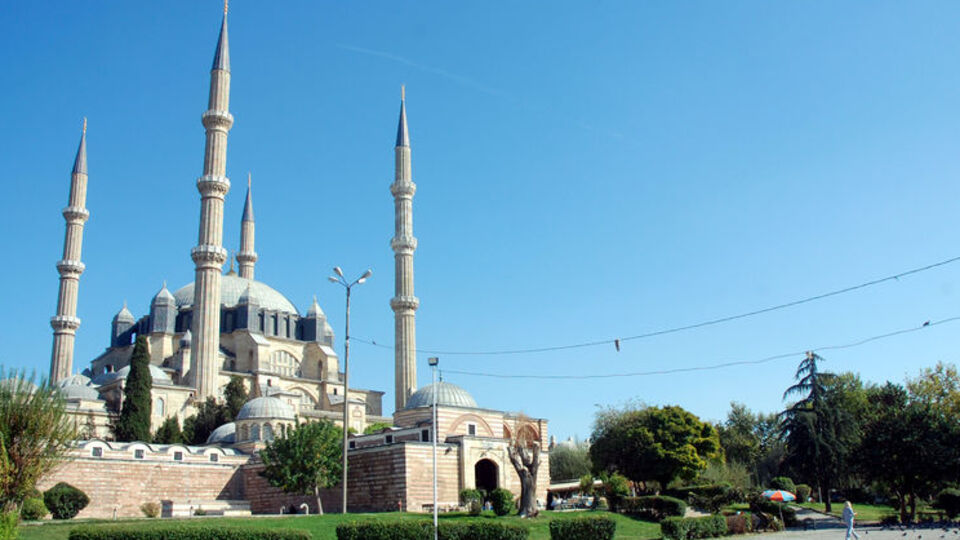 Camileri 'Cem' için açın