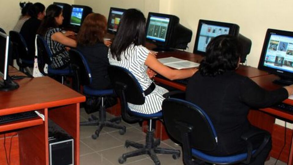 Gençlere ücretsiz internet girişimciliği dersi