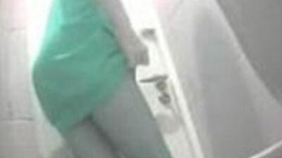 Belediyenin tuvaletinde şoke eden olay!