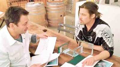 Jolie'ye yüzük, eve mobilya