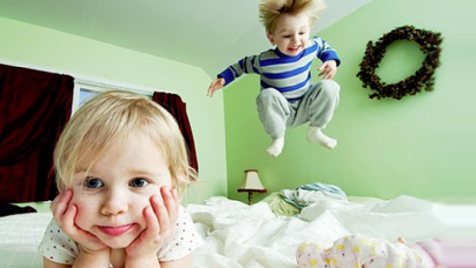 Hiperaktif çocuğa nasıl davranmalı?