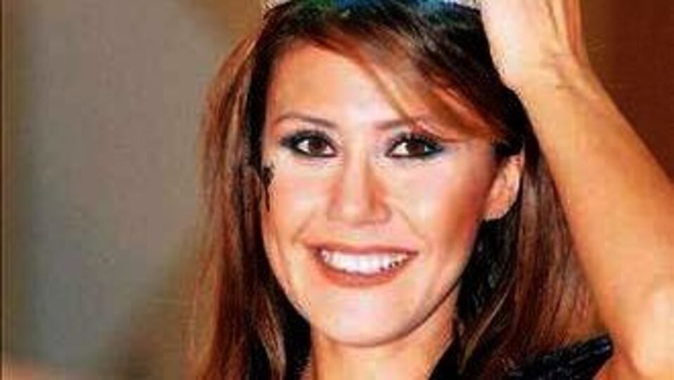 Manken Aslı Baş'ı terastan atmışlar!