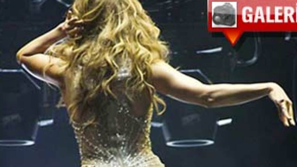 Jennifer Lopez'in gözü öyle bir yere takıldı ki!