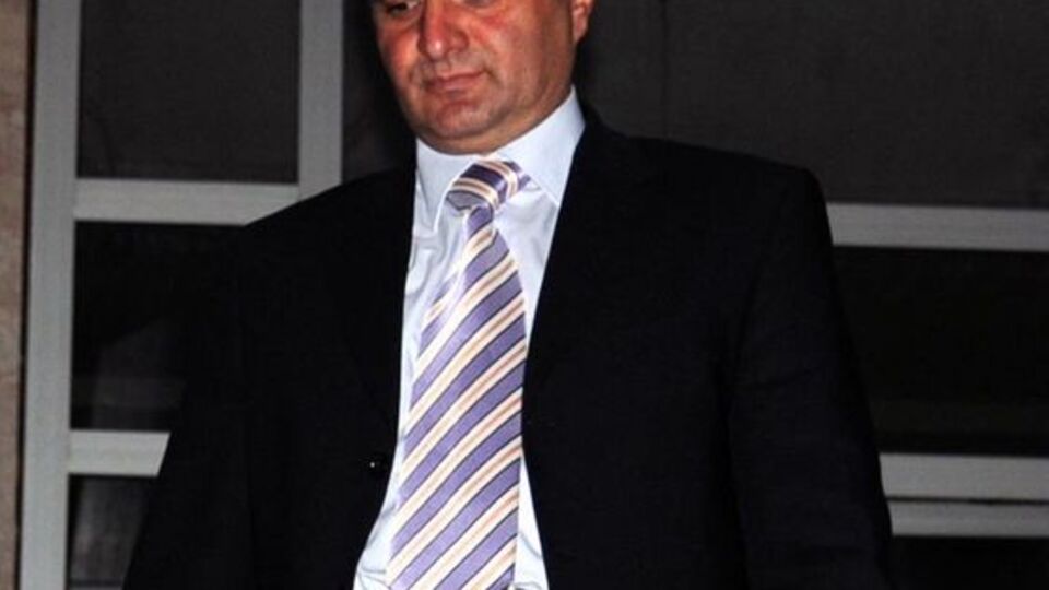 Eski komutandan usülsüz dinleme savunması