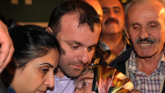 Cüneyt Ünal ailesine kavuştu