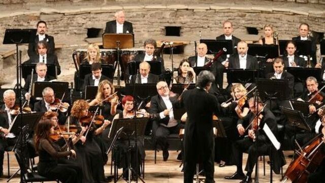 Klasik müzik sanatçılarına destek!