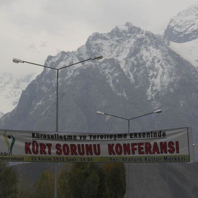 "İslami, Laik ve Kürt kimlik"