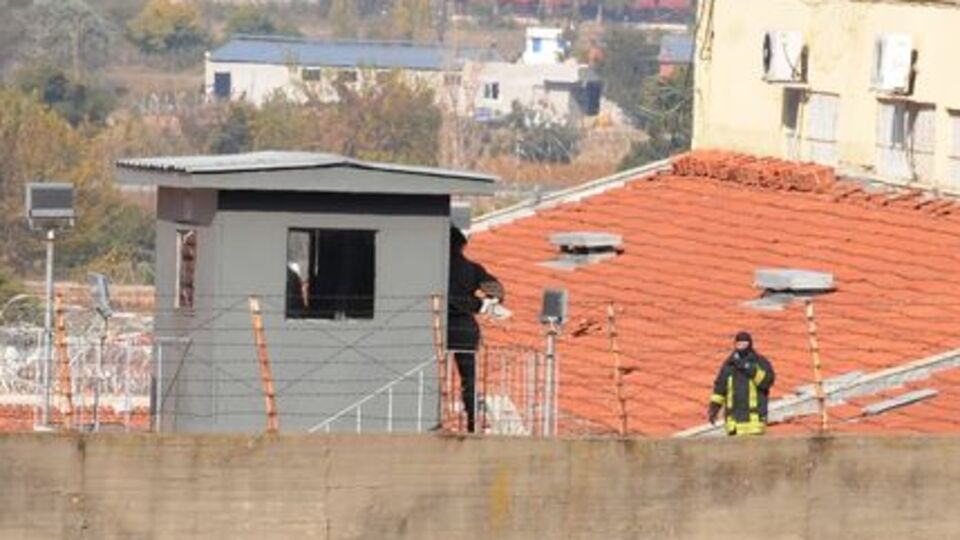 Cezaevinde hırsızlık isyanı