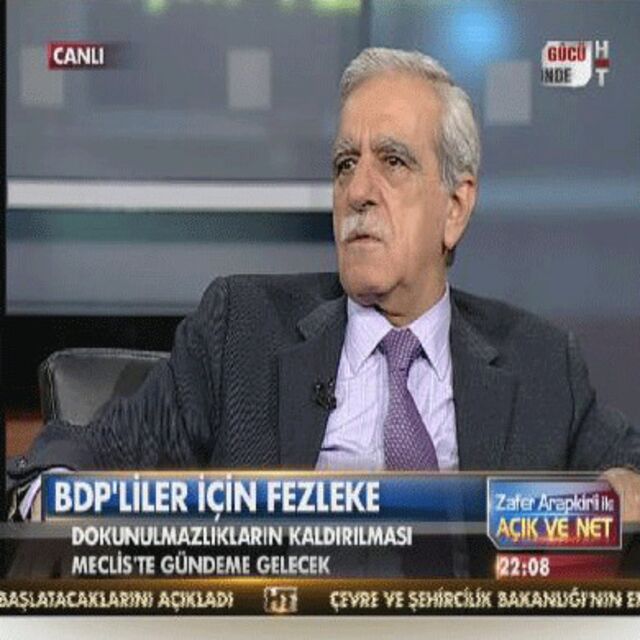 Türk: Dokunulmazlıkları kaldırsınlar