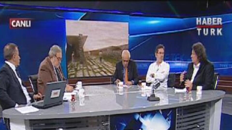 Mimarlar Çamlıca Camii'ni tartıştı