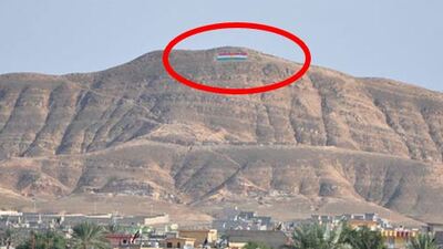 Kutsal dağa Kürt bayrağı
