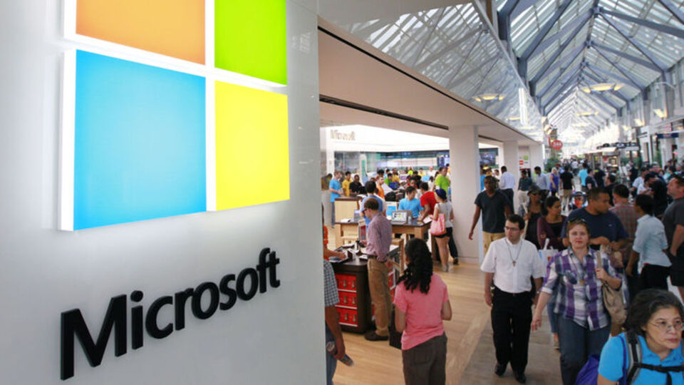 Windows 8 bir ayda 40 milyon sattı!