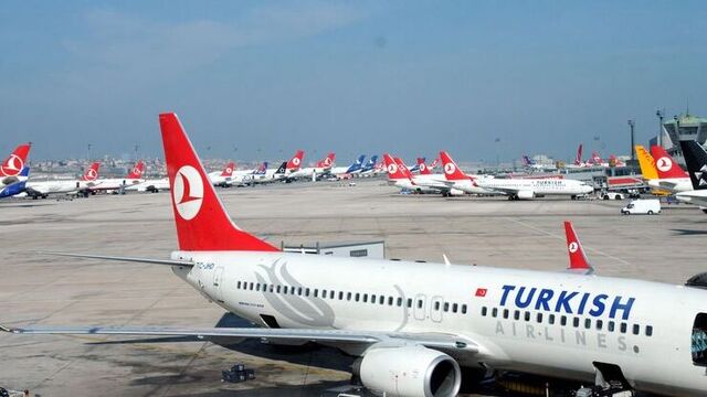 Havalimanındaki yangın rötar yaptırdı