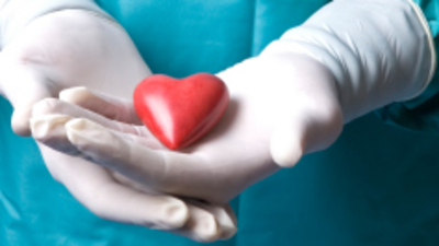 Minik bedeni 3 çocuğa umut oldu!