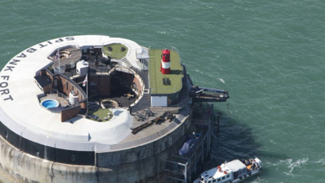 150 asker uyudu, şimdi otel oldu!