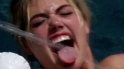 Kate Upton'dan sulu pozlar