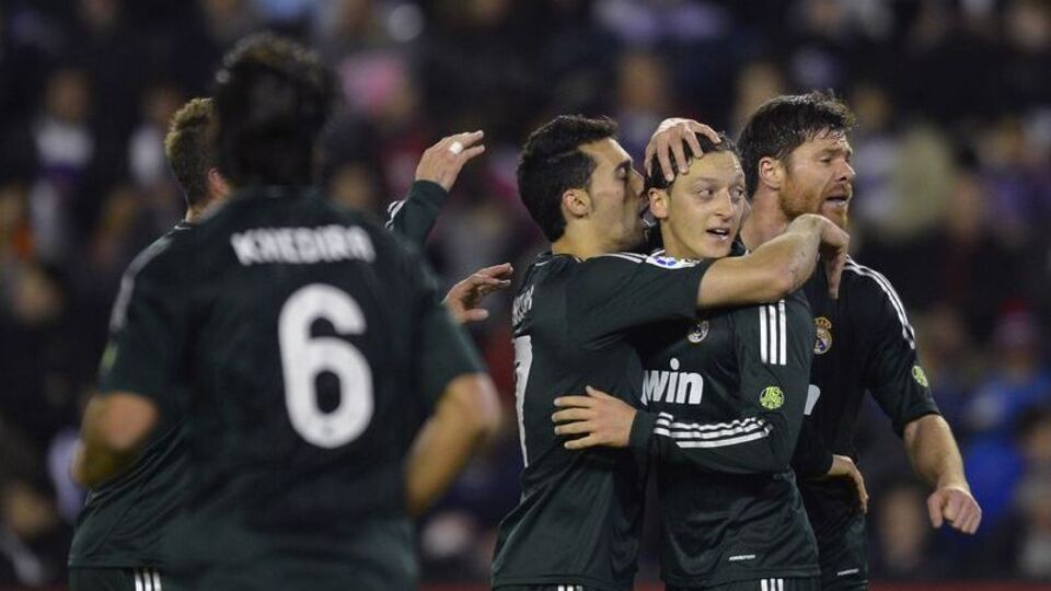 Gecenin kahramanı Mesut!