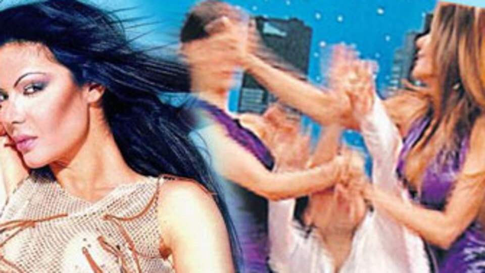 "Hande Ataizi'ni affettim"