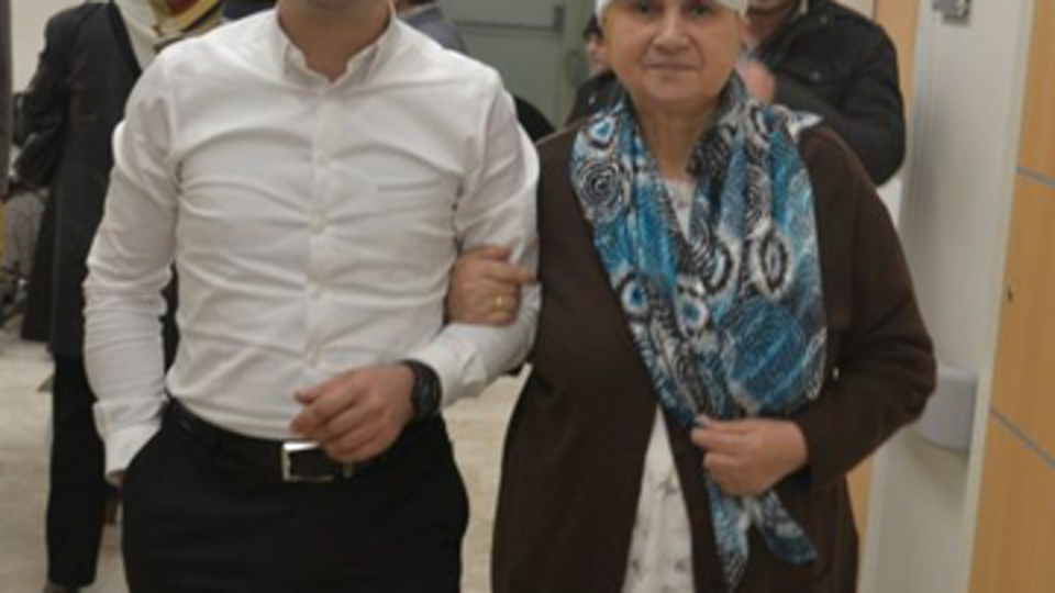 Kaza geçirdi, hayatı kurtuldu