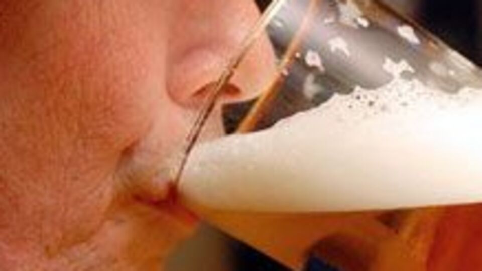 Bira böbrek taşını düşürmüyor!