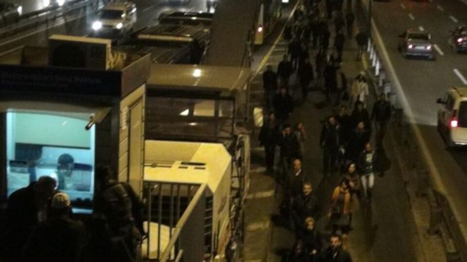Bakırköy'de metrobüs çilesi