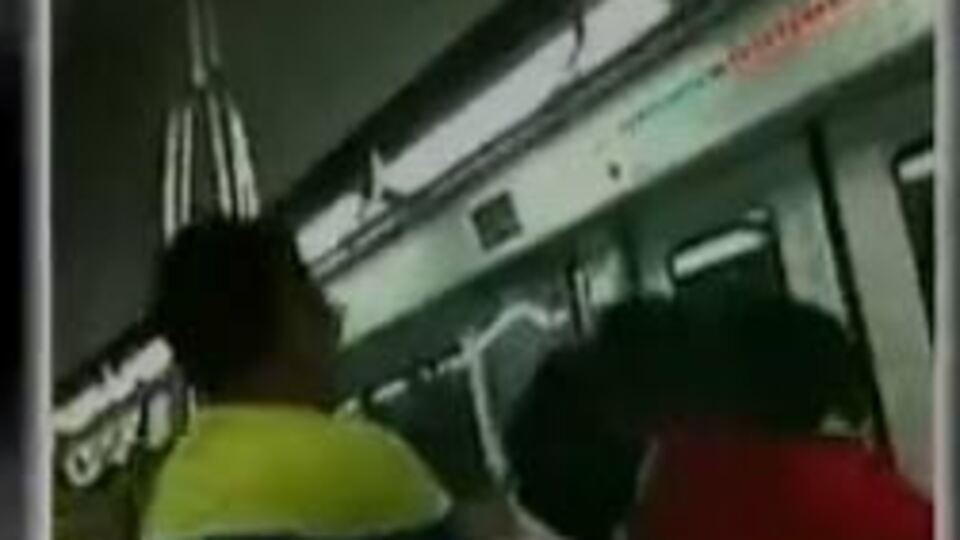 Metroda ilginç görüntüler