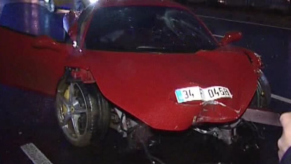 Ferrari kaza yaparsa