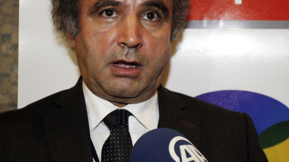 "Zazaca Kürtçe'nin bir lehçesi"