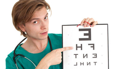 Gözlüğe rağmen göremiyor musunuz?