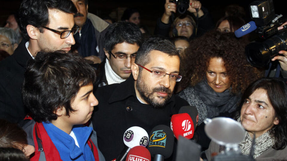 Soner Yalçın'a sürpriz telefon