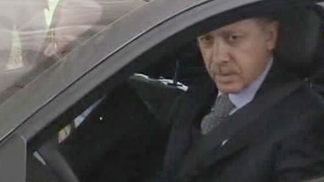 O babayiğit Derindere mi?