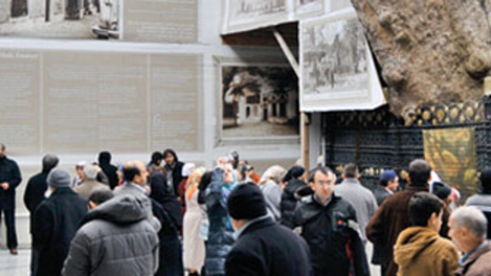 'İnanç hürriyetimizi kısıtlamayın'