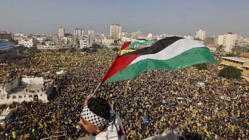 Gazze'de tarihi kutlama