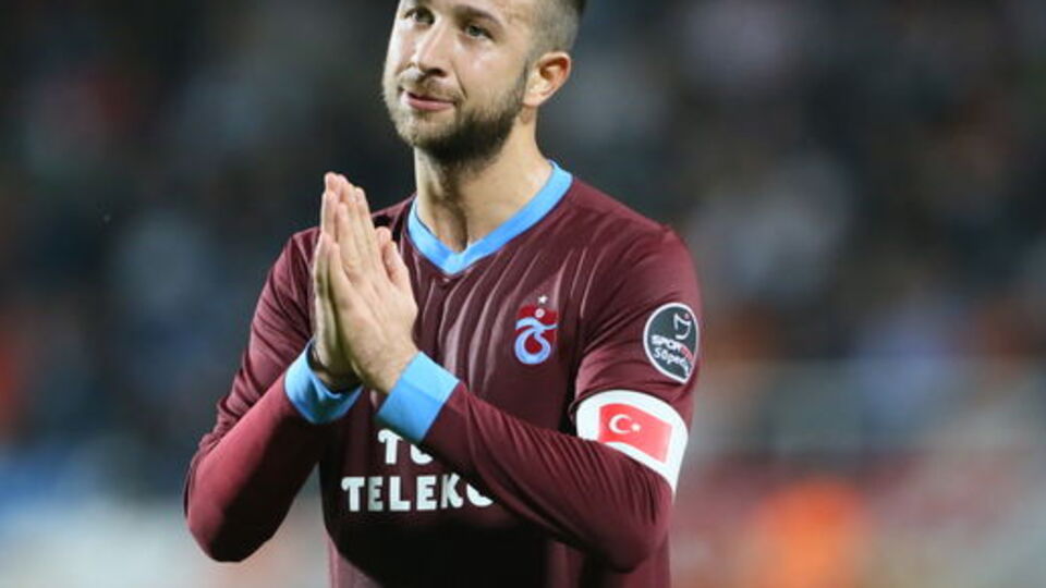 Giray kamptan ayrıldı