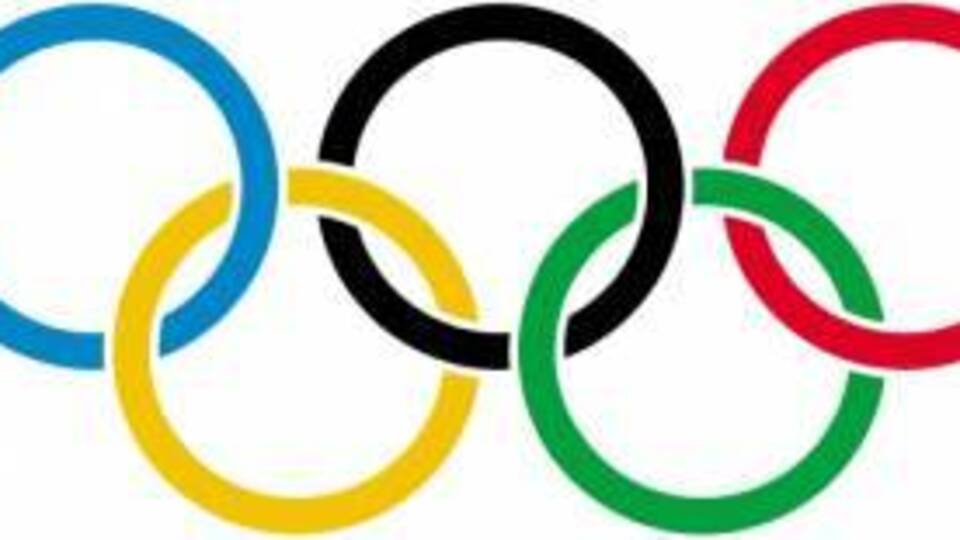 Adaylık kitabı teslim ediliyor