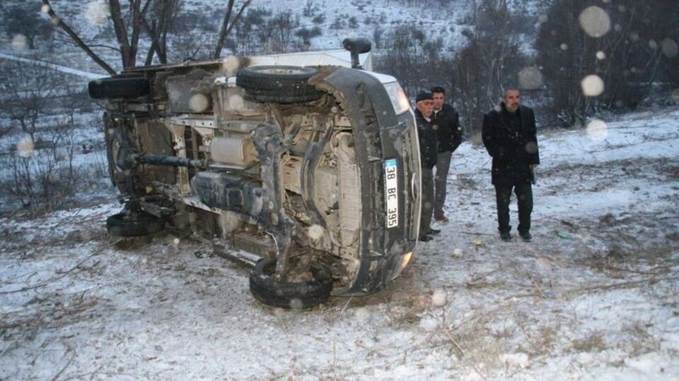 Yozgat'ta yollar buz pistine döndü