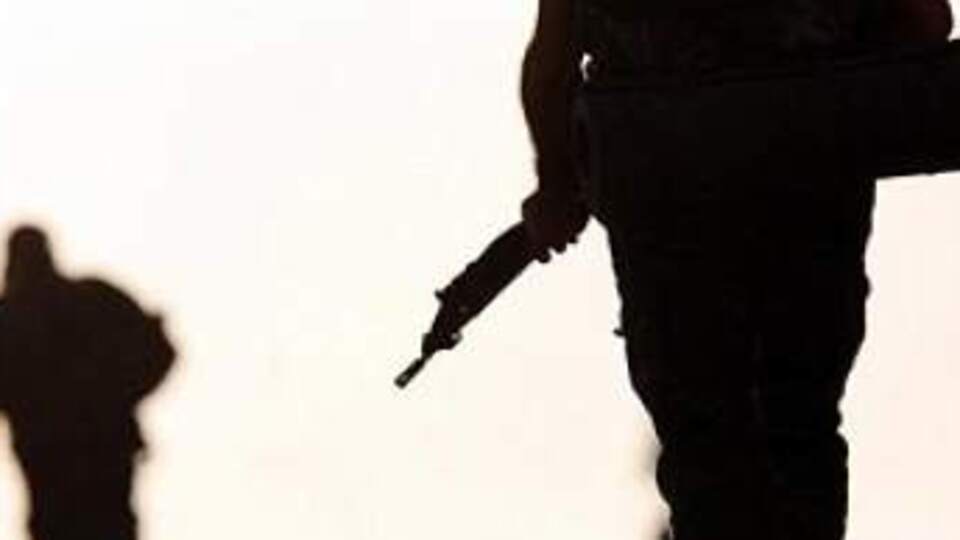 Kışlada esrarengiz ölüm