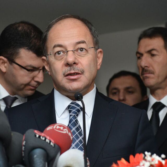 "Densizler, kendini bilmezler!"