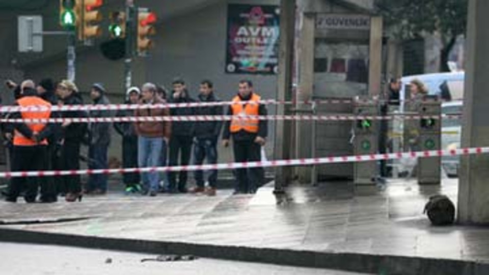 Fatih'te bomba paniği